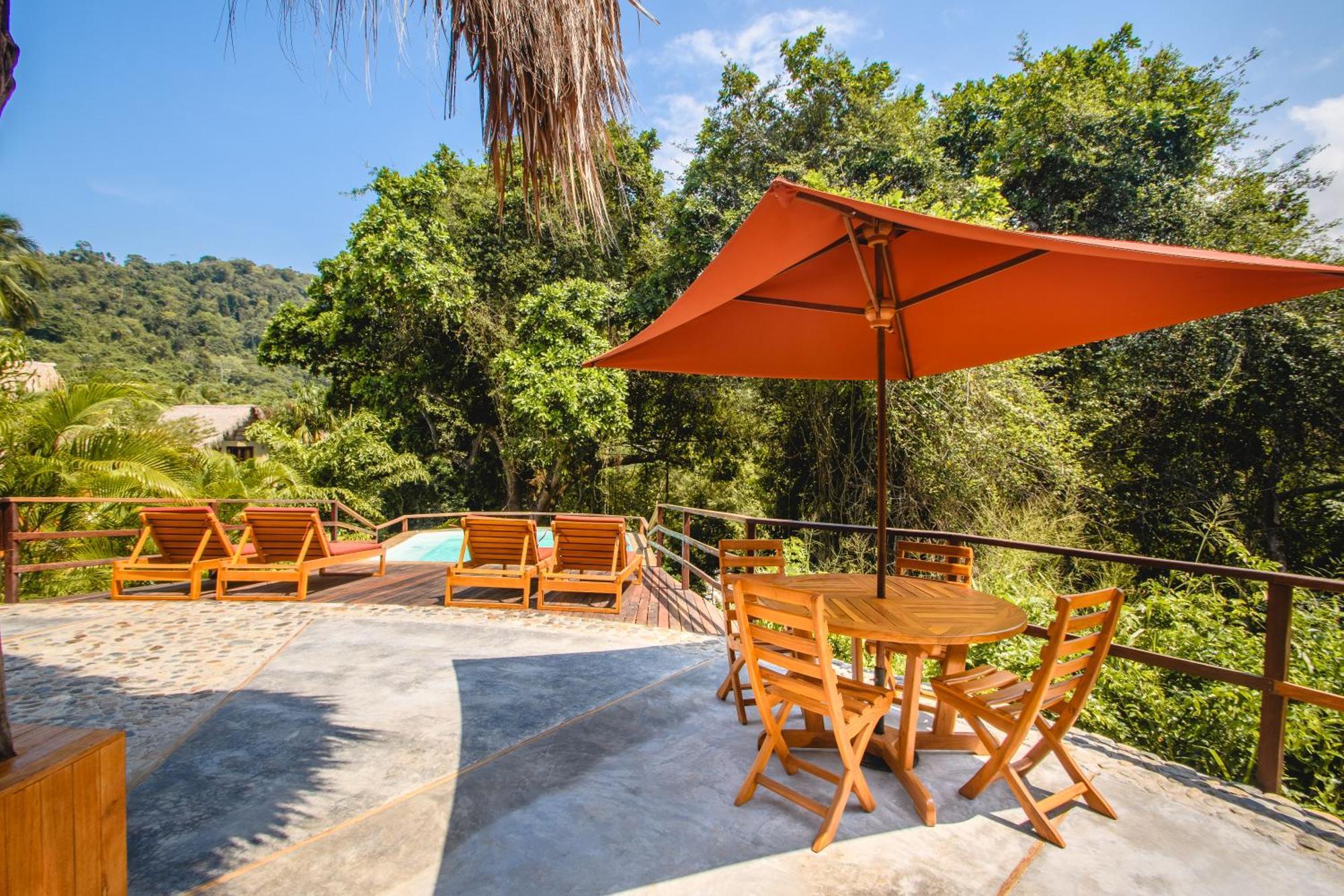 Senda Watapuy HotZaino Kültér fotó The resort's pool