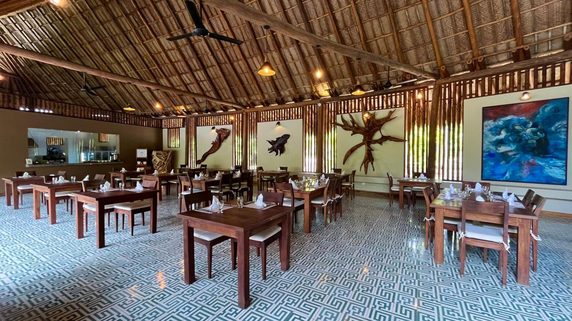 Senda Watapuy HotZaino Kültér fotó Restaurant at the resort